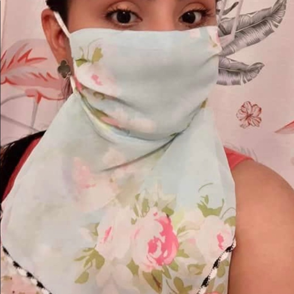 Face mask scarf